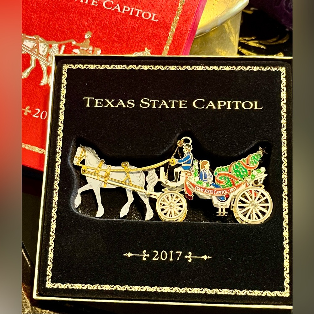 2017 Texas State Capitol Christmas Horse & Carriage Ornament